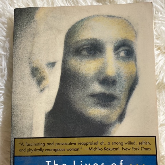 THE LIVES OF BERYL MARKHAM by ERROL TRZBINSKI EUC - Picture 2 of 6
